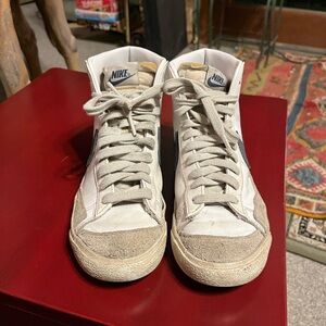 Nike High-Top Sneakers in White and blue/grey